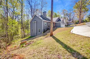 169 View St, Clarkesville, GA 30523 - Photo 4