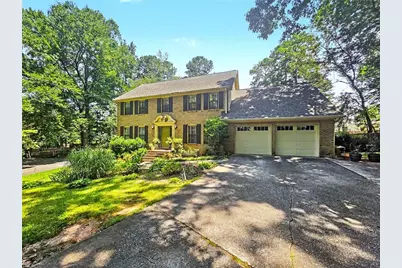 886 Ryan Lane SW, Lilburn, GA 30047 - Photo 4