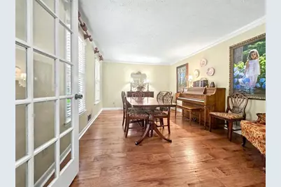 886 Ryan Lane SW, Lilburn, GA 30047 - Photo 6