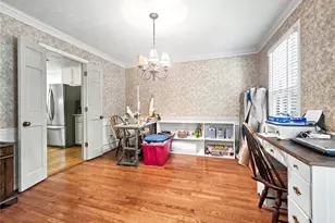 886 Ryan Ln SW, Lilburn, GA 30047 - Photo 8