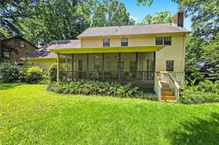 886 Ryan Ln SW, Lilburn, GA 30047 - Photo 34