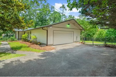 2053 Deerfield Run, Snellville, GA 30078 - Photo 2