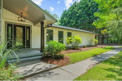 2053 Deerfield Run, Snellville, GA 30078 - Photo 2