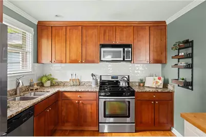 2573 E Tupelo Street SE, Atlanta, GA 30317 - Photo 10