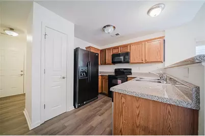 457 Colonial Walk, Woodstock, GA 30189 - Photo 6
