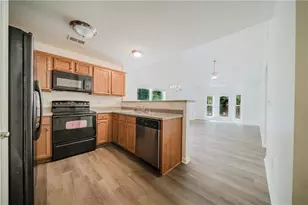 457 Colonial Walk, Woodstock, GA 30189 - Photo 4