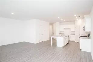 1092 Edwin Ln, Sugar Hill, GA 30518 - Photo 6