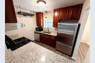 6818 Glenridge Drive #H, Atlanta, GA 30328 - Photo 2