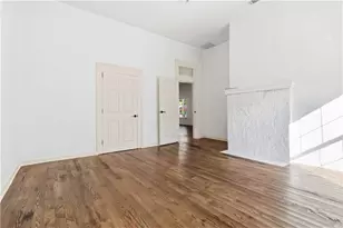 6860 Main St, Lithonia, GA 30058 - Photo 12