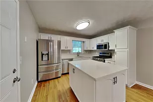 210 Austin Dr, Douglasville, GA 30134 - Photo 4