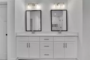 6181 Shoreland Cir, Buford, GA 30518 - Photo 36