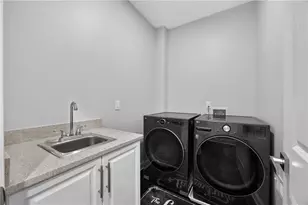 4492 Muhammad Dr, Atlanta, GA 30349 - Photo 32