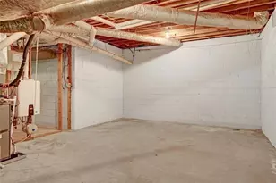 8180 Tynecastle Dr, Atlanta, GA 30350 - Photo 46
