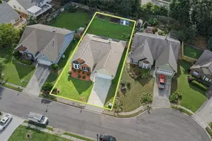 4680 Sterling Oaks Ct, Lilburn, GA 30047 - Photo 4