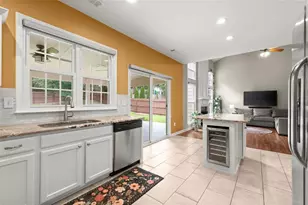 13624 Weycroft Cir, Alpharetta, GA 30004 - Photo 10