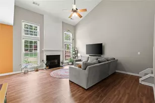13624 Weycroft Cir, Alpharetta, GA 30004 - Photo 4