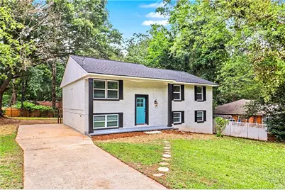 8154 Tudor Drive, Jonesboro, GA 30238 - Photo 2