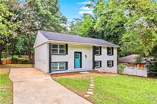 8154 Tudor Dr, Jonesboro, GA 30238 - Photo 2