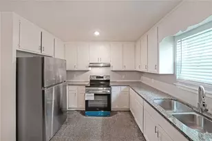 1249 Pinedale Cir NW, Conyers, GA 30012 - Photo 12