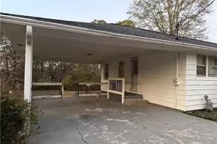 498 Ridge Ave SW, Mableton, GA 30126 - Photo 4