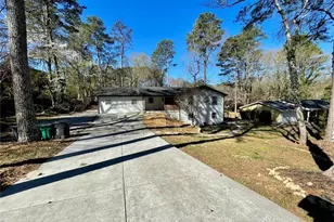 2653 Amy Ct, Duluth, GA 30096 - Photo 2