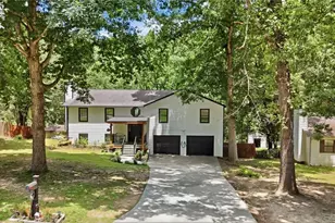 242 Muddy River Rd, Lawrenceville, GA 30043 - Photo 6