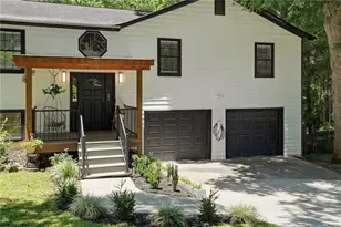 242 Muddy River Rd, Lawrenceville, GA 30043 - Photo 4