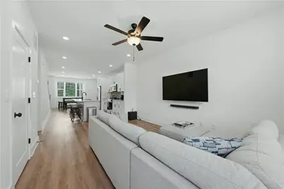 104 Mission Way SE, Atlanta, GA 30315 - Photo 8
