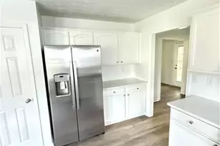 970 Harbins View Dr, Dacula, GA 30019 - Photo 6