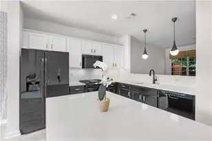 3635 Chattahoochee Summit Dr SE, Atlanta, GA 30339 - Photo 12