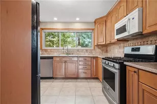 3162 Bluff Rd, Marietta, GA 30062 - Photo 10