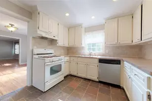 1674 Beacon Hill Blvd, Atlanta, GA 30329 - Photo 6