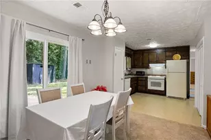 3370 Ridgecrest Dr, Powder Springs, GA 30127 - Photo 10