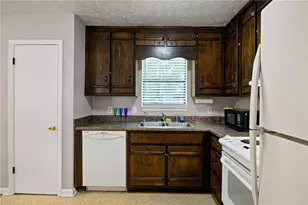 3370 Ridgecrest Dr, Powder Springs, GA 30127 - Photo 12