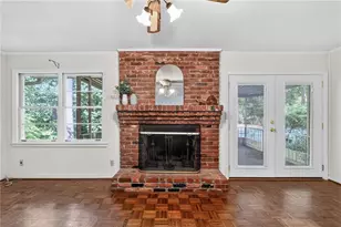 6885 Heathfield Dr, Atlanta, GA 30328 - Photo 16