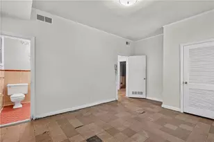 6885 Heathfield Dr, Atlanta, GA 30328 - Photo 28