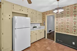 6885 Heathfield Dr, Atlanta, GA 30328 - Photo 14