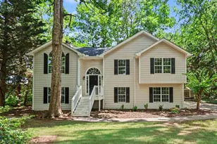 105 Creek View Dr, Hoschton, GA 30548 - Photo 2