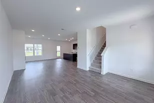 142 Lavender Cir, Calhoun, GA 30701 - Photo 2