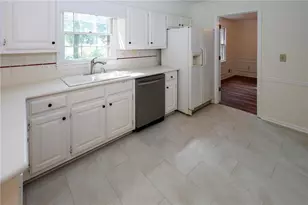4128 Mayflower Ct, Lilburn, GA 30047 - Photo 28
