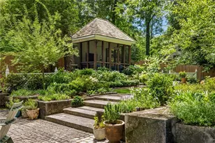 2060 Cottage Ln NW, Atlanta, GA 30318 - Photo 38