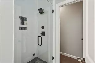 1972 Cobblestone Cir NE, Atlanta, GA 30319 - Photo 16