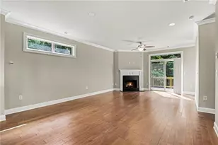 7910 Willoughby Ct, Alpharetta, GA 30005 - Photo 8