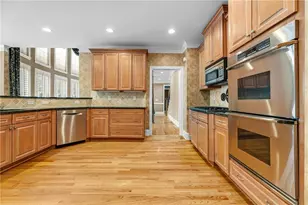2359 Glenmore Ln, Snellville, GA 30078 - Photo 14