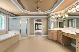 2359 Glenmore Ln, Snellville, GA 30078 - Photo 32