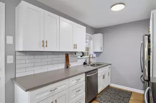 803 Brighton Point, Atlanta, GA 30328 - Photo 8