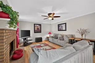 860 Scenic Lake Dr, Lawrenceville, GA 30045 - Photo 12