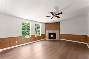 6736 Victoria Ln, Lula, GA 30554 - Photo 2