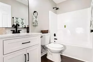 930 Century Oak Dr, Winder, GA 30680 - Photo 12