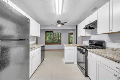 1430 Hillside Place SE, Conyers, GA 30094 - Photo 8